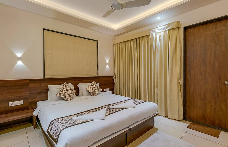 D-Clouds-Cottage-interior2.webp